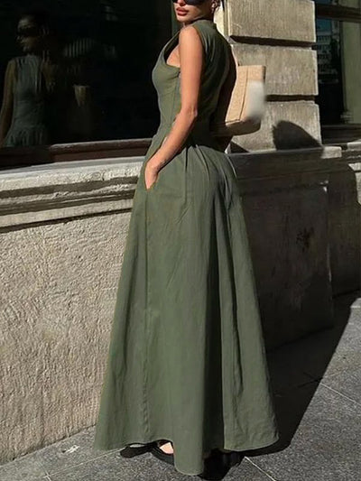 A-Line Sleeveless Pleated Pockets Solid Color Zipper Round-Neck Maxi Dresses