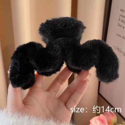 Women's Simple Style Solid Color Plush Hair Claws