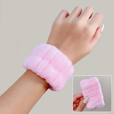 Women's Sweet Simple Style Pineapple Plush Hair Band Wristband